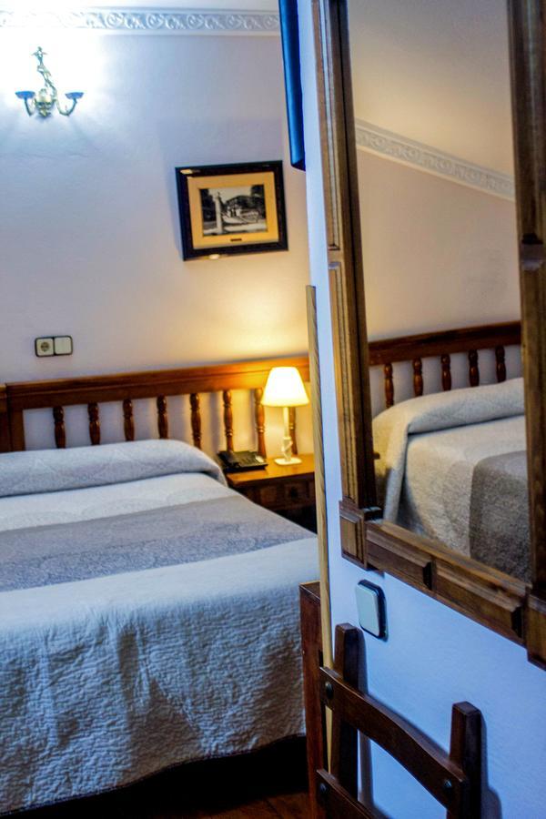 Hotel Los Angeles Santillana del Mar Eksteriør bilde